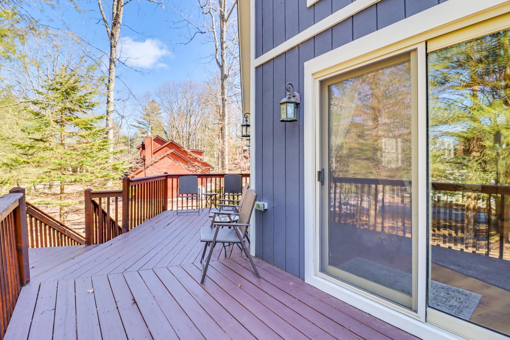 Walk To Harmony Family Retreat With Decks! Ferienhaus
